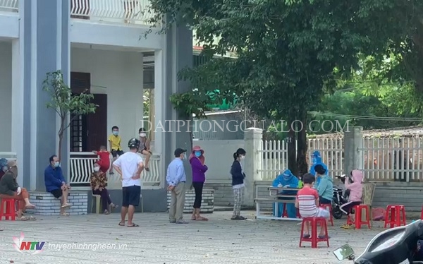 Hàng chục ca nhiễm cộng đồng được phát hiện từ chùm ca bệnh Covid-19 mới ở Nghi Lộc