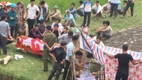 Nghệ An: Lên cầu chụp ảnh, nữ sinh 16 tuổi rơi xuống sông tử vong