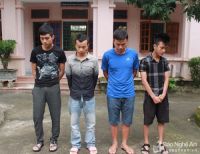Đánh liêng ăn tiền, 4 thanh niên bị khởi tố